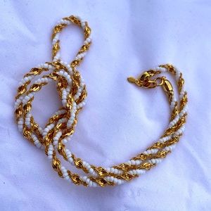 Very beautiful Monet chain